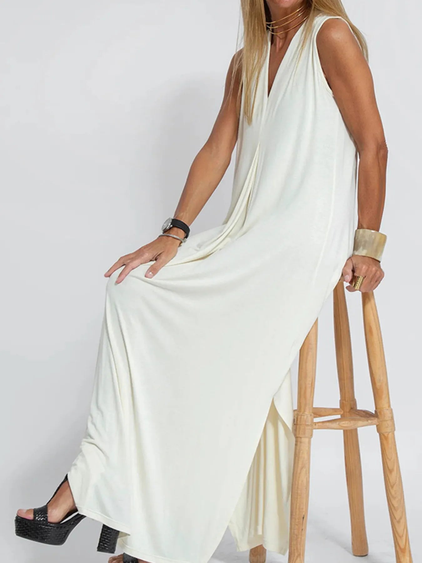 Vestido Maxi de Talla Grande Sin Mangas con Cuello en V