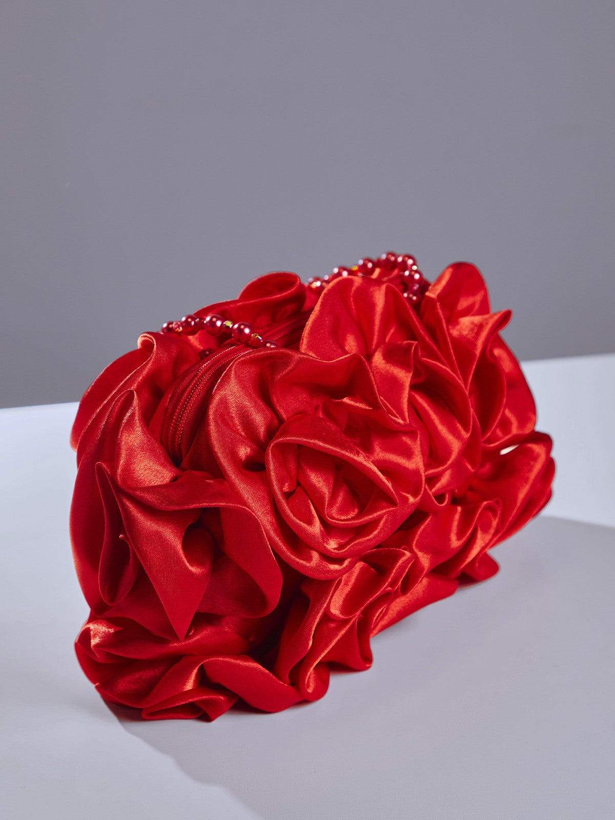 Bolso de Satén Rojo Adahy Flower