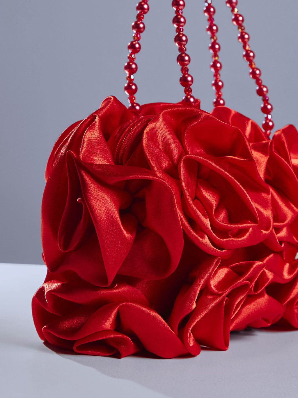 Bolso de Satén Rojo Adahy Flower