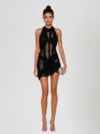 Vestido Corto Alinka con Cuello Halter Fruncido en Negro