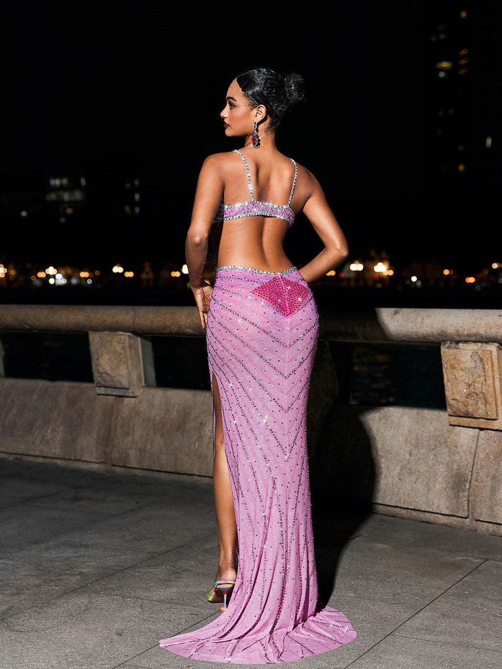 Maxi Vestido de Cristal en Tonos Gris y Rosa Fucsia