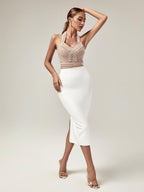 Vestido Halter Beige Isabella con Detalles de Perlas Bandage