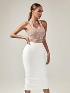 Vestido Halter Beige Isabella con Detalles de Perlas Bandage