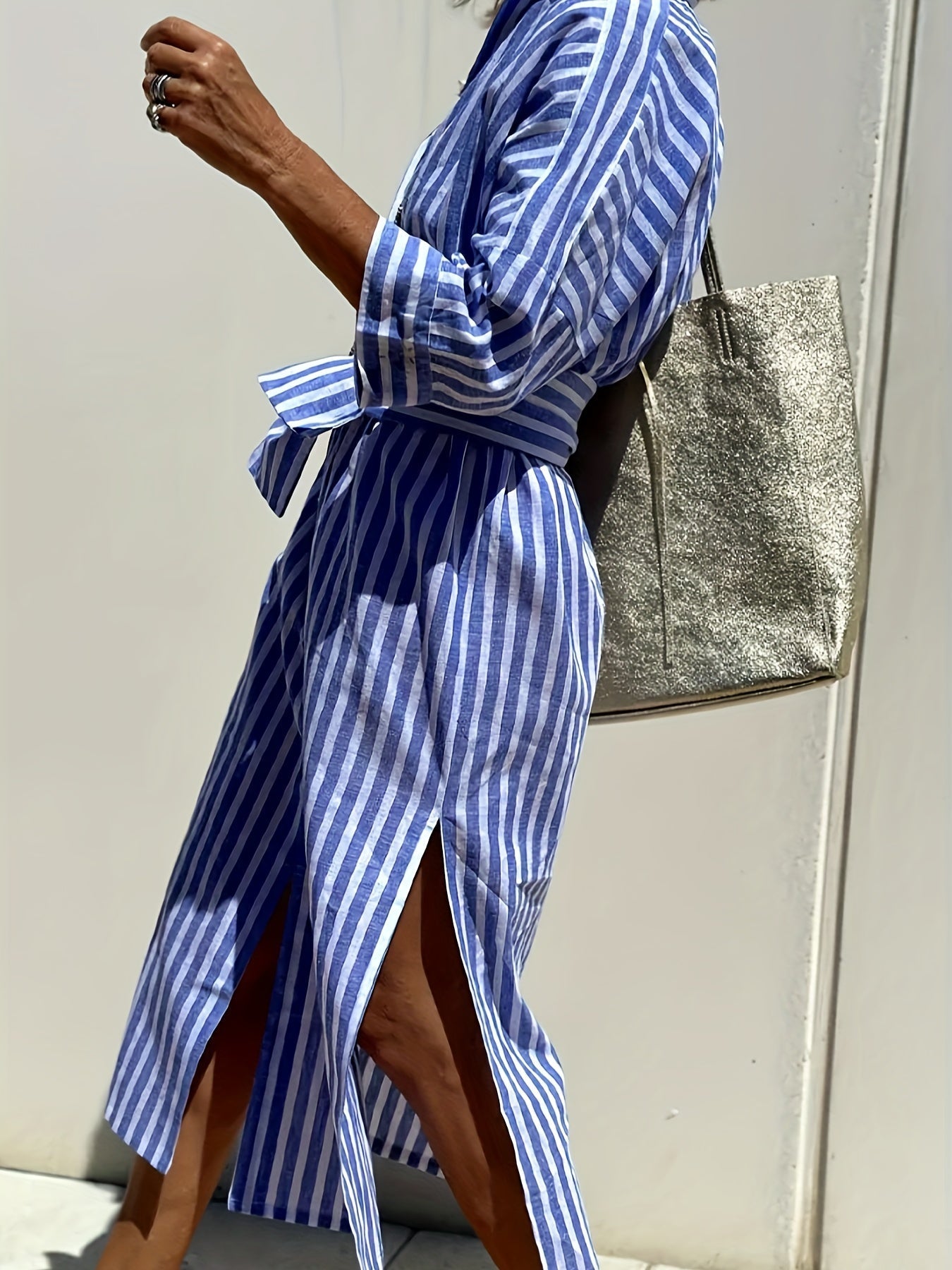 CRISTINA | Vestido de Rayas con Botones y Cinturón
