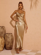 Vestido Maxi Dorado de Satén Sin Espalda Sandra