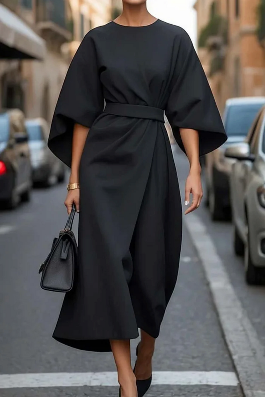 AMY | Vestido Elegante con Aberturas Laterales y Cinturón