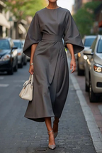 AMY | Vestido Elegante con Aberturas Laterales y Cinturón