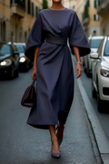 AMY | Vestido Elegante con Aberturas Laterales y Cinturón