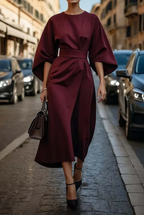 AMY | Vestido Elegante con Aberturas Laterales y Cinturón