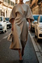 AMY | Vestido Elegante con Aberturas Laterales y Cinturón