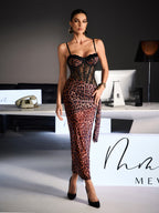 Vestido Largo de Encaje Leopardo Xanriel en Color Rojo