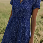 ROSALINDA | Vestido Midi con Cuello en V y Estampado de Puntos