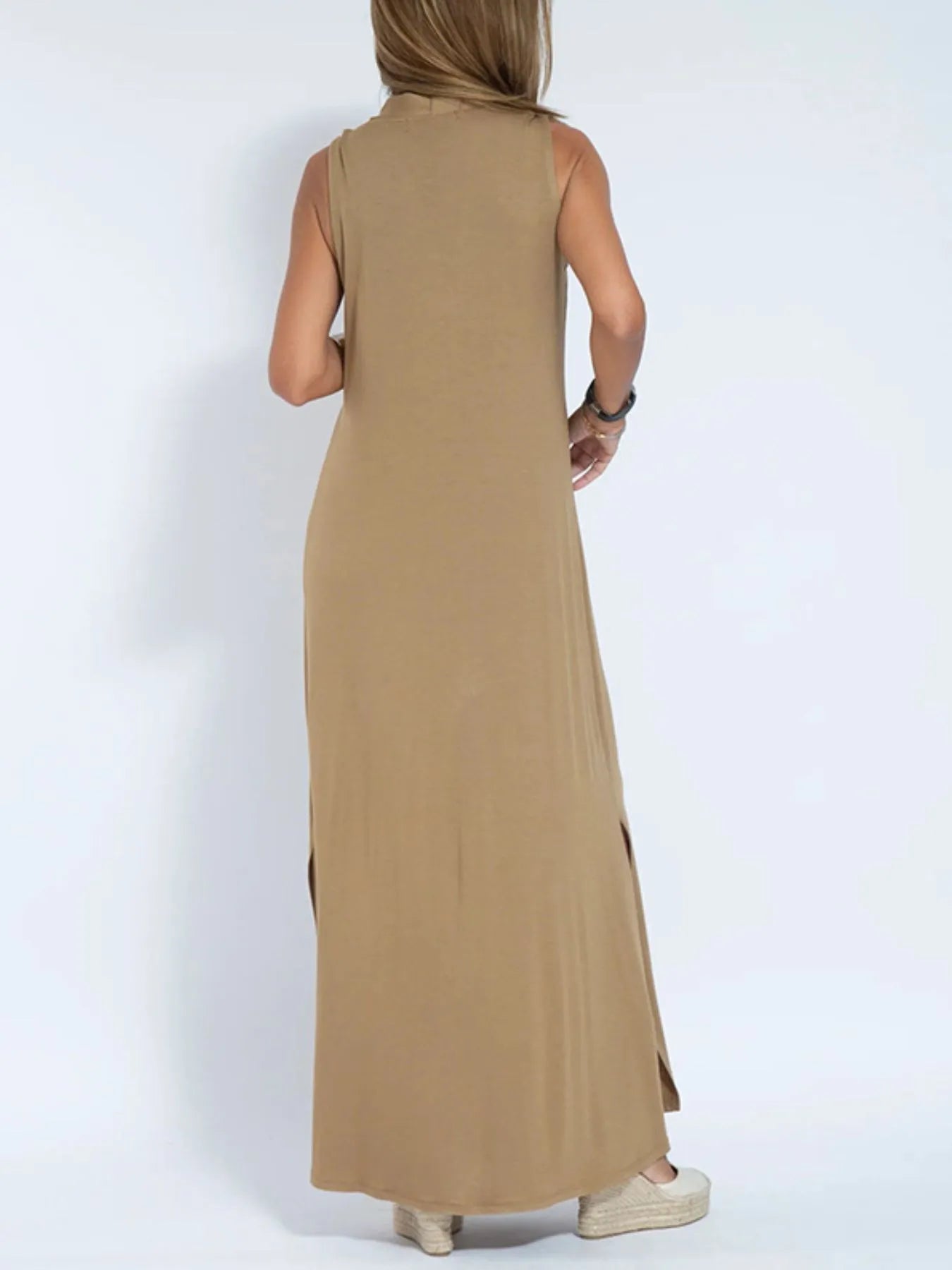 Vestido Maxi de Talla Grande Sin Mangas con Cuello en V